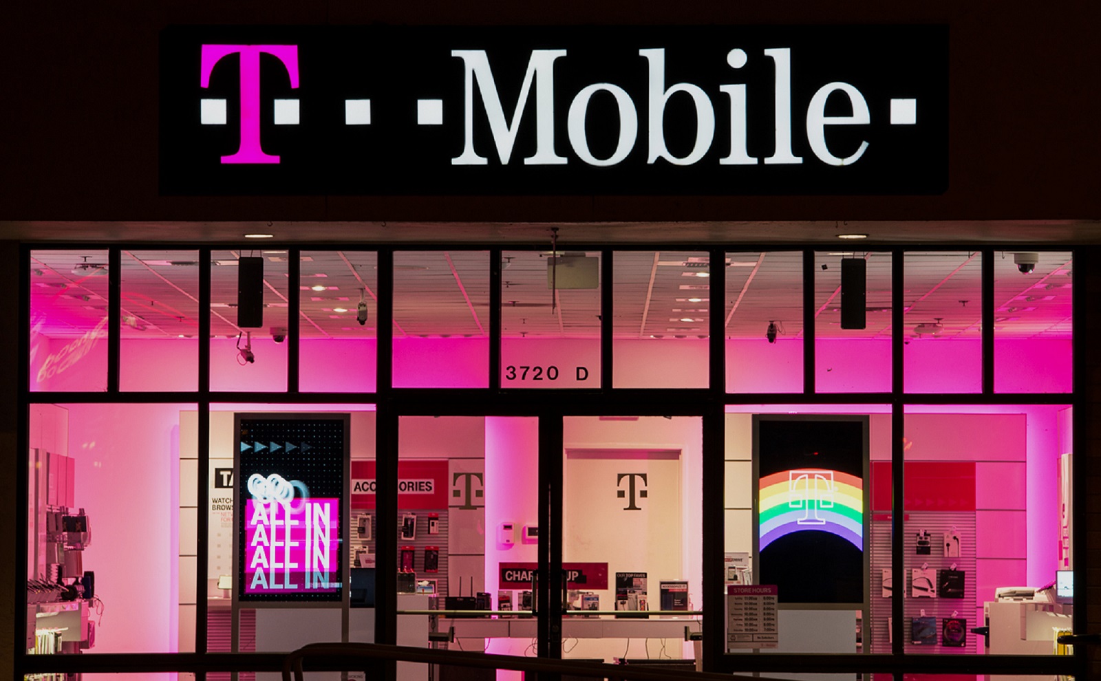 Dù giá cao hơn AT&T tới 50%, nhưng T-Mobile vẫn đáng mua